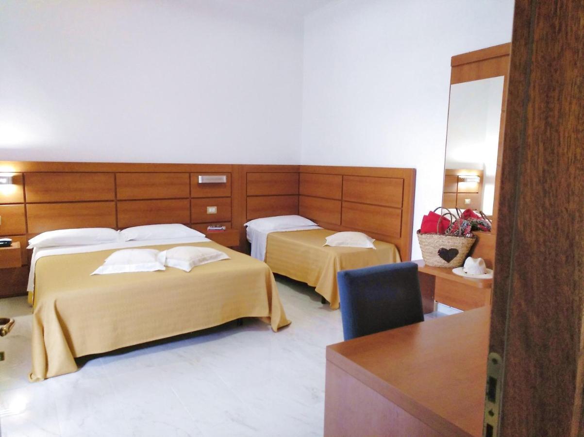 Triple Room Annex,944973553:JPEG
